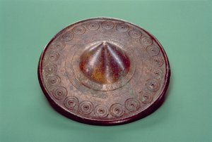 Ingesneden speldkop, uit Ierland, ca. 700 v.Chr.